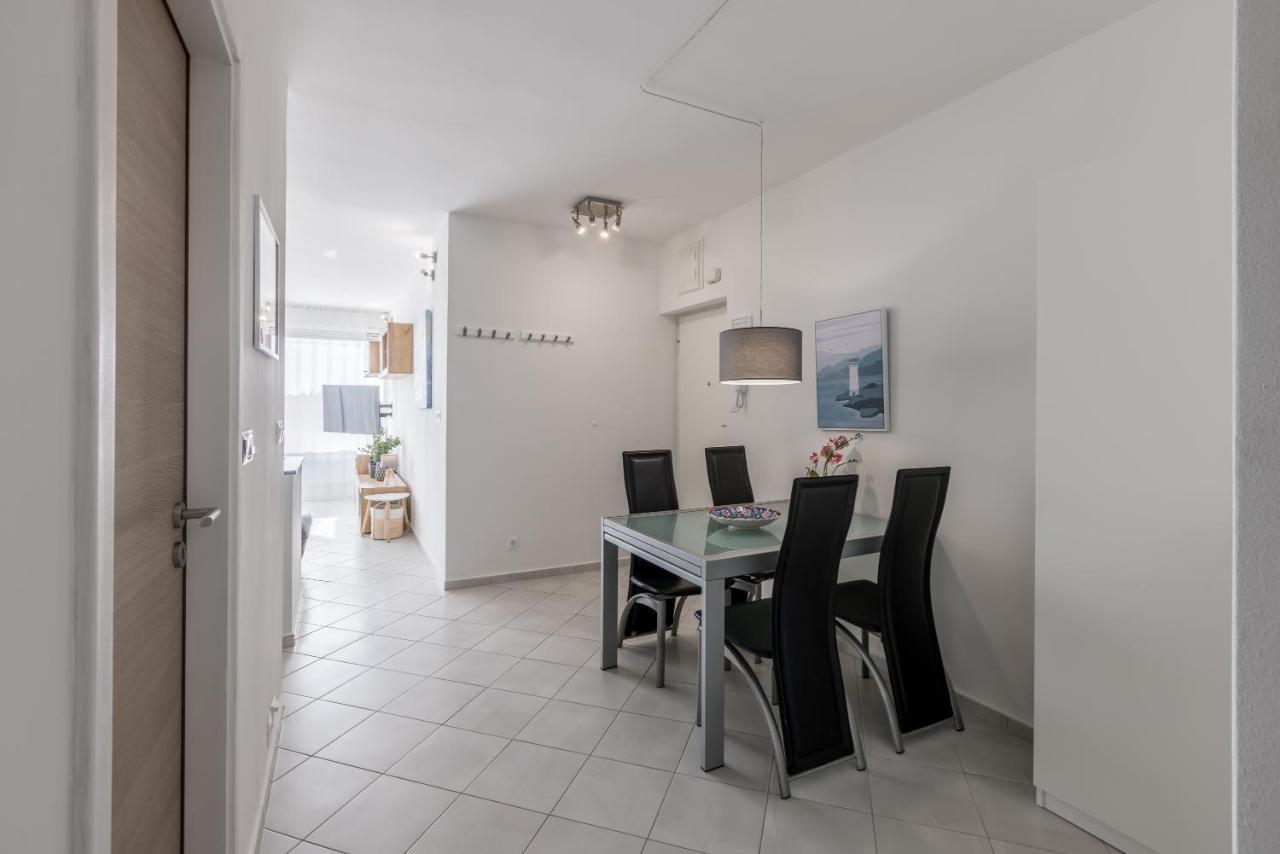Sundowners Apartment, 52Qm, Double & Single Bed, 10 Min From Old Town Of Split Luaran gambar
