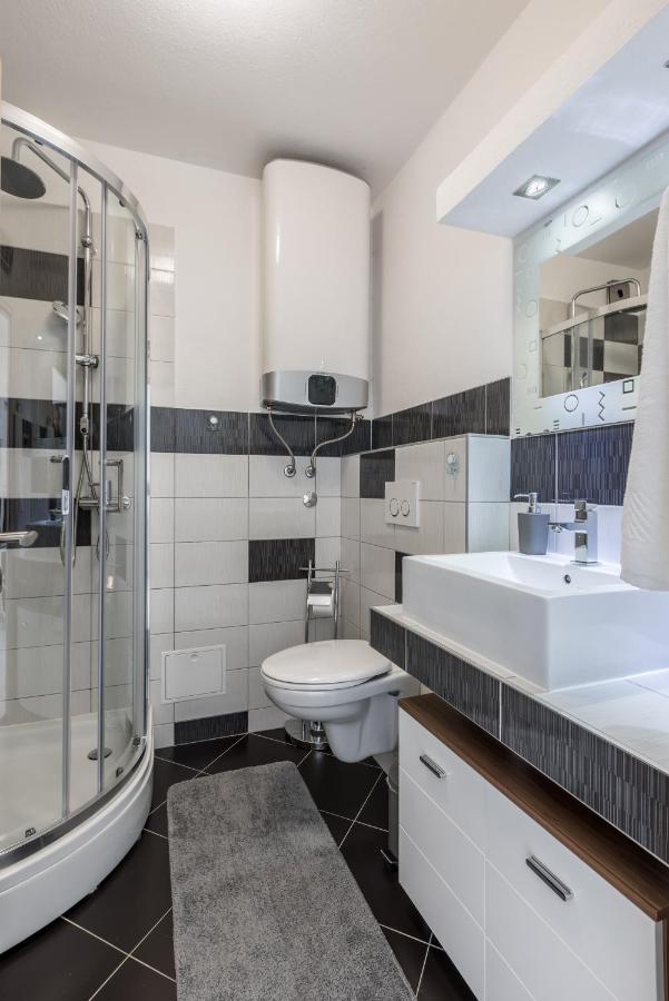 Sundowners Apartment, 52Qm, Double & Single Bed, 10 Min From Old Town Of Split Luaran gambar
